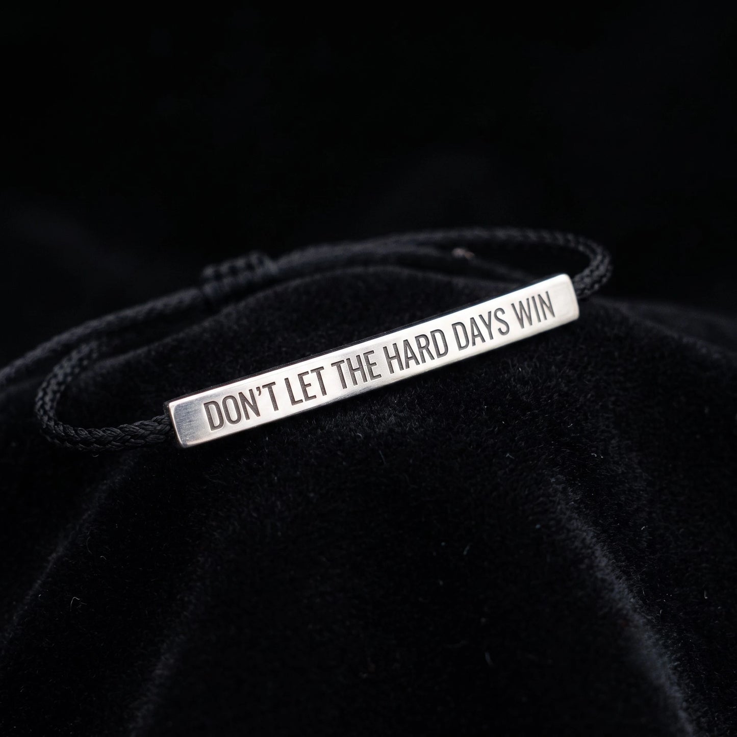 Bracelet "Ne laisse pas les jours difficiles gagner"